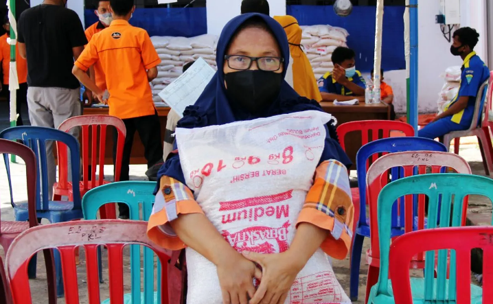 Bansos Oktober 2026 Mulai Disalurkan, Cek Status Penerima Pakai NIK KTP di HP!