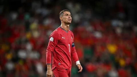 Cristiano Ronaldo Kirim Pesan Khusus untuk Lionel Messi usai Pensiun dari Timnas Argentina
