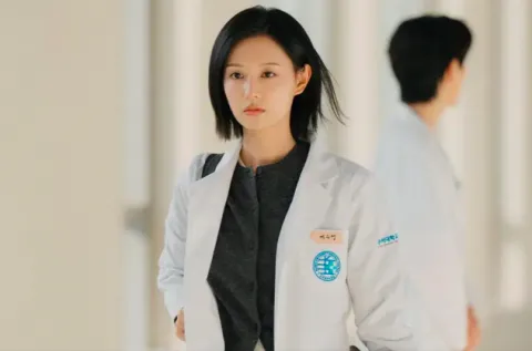 Sinopsis Doctor X: Mafia in White, Comeback Kim Ji Won Jadi Dokter Jenius yang Berani Lawan Korupsi Rumah Sakit