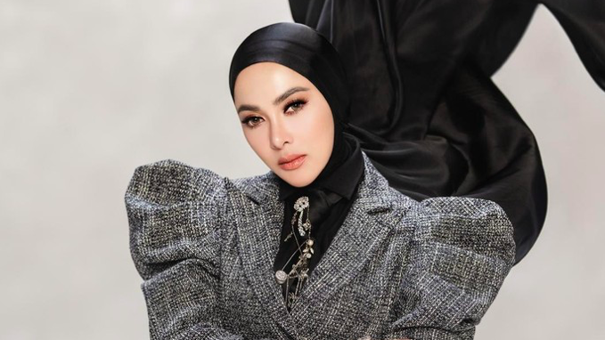Syahrini Comeback ke Panggung, Harga Tiket Konsernya Bikin Dompet Gubrak Gubrak!