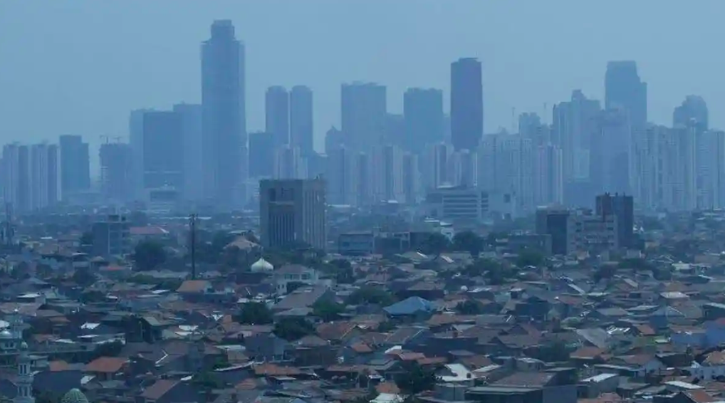 Pemprov DKI Jakarta Aktifkan Water Mist di 145 Gedung, Antisipasi Asap Karhutla dan Polusi Udara