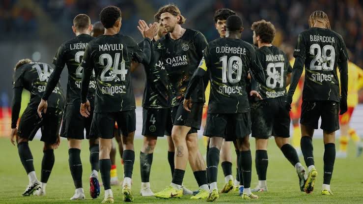 PSG Bisa Jadi Penghalang Kesempurnaan Barcelona Era Hansi Flick