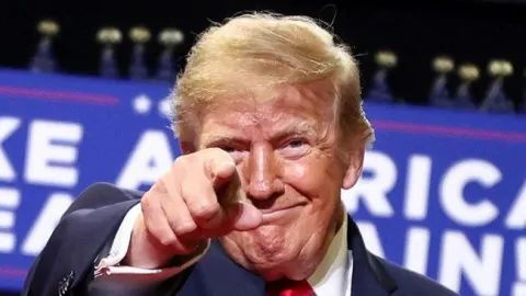 Trump Manfaatkan Kerusuhan Prancis untuk Serang Demokrat Jelang Pemilu Sela AS