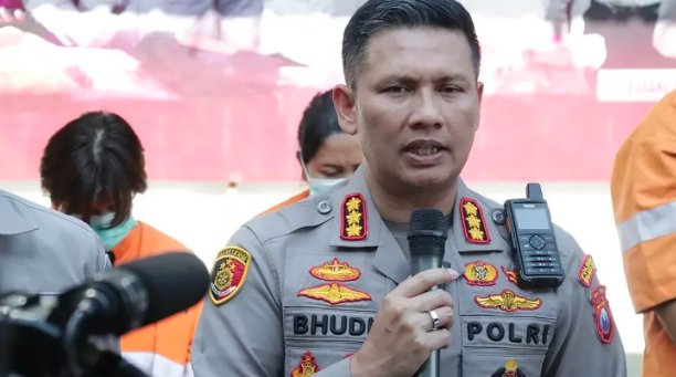 Polda Metro Bantah Tangkap 6 Aktivis Greenpeace Usai Bentangkan Spanduk di HI