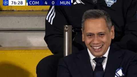 Mirwan Suwarso Bahagia, Como 1907 Bantai Manchester United 4-1 di Liga Champions