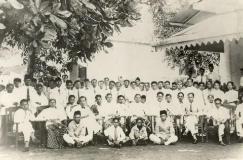 Sumpah Pemuda 28 Oktober 1928: Sejarah, Isi, Makna, dan Nilai Persatuan bagi Generasi Muda