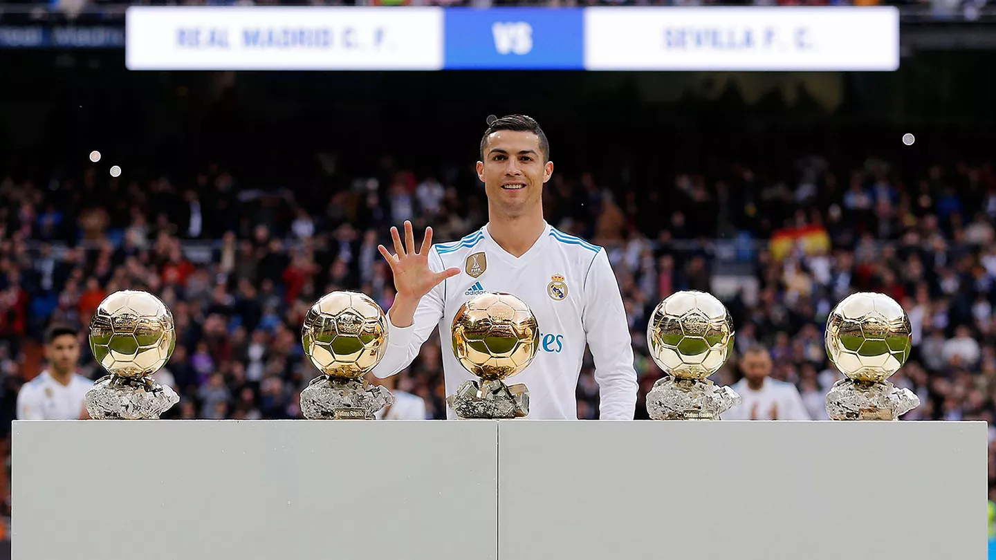 Ronaldo Kalahkan Messi dalam Pemilihan Ballon d'Or Terbaik Sepanjang Masa