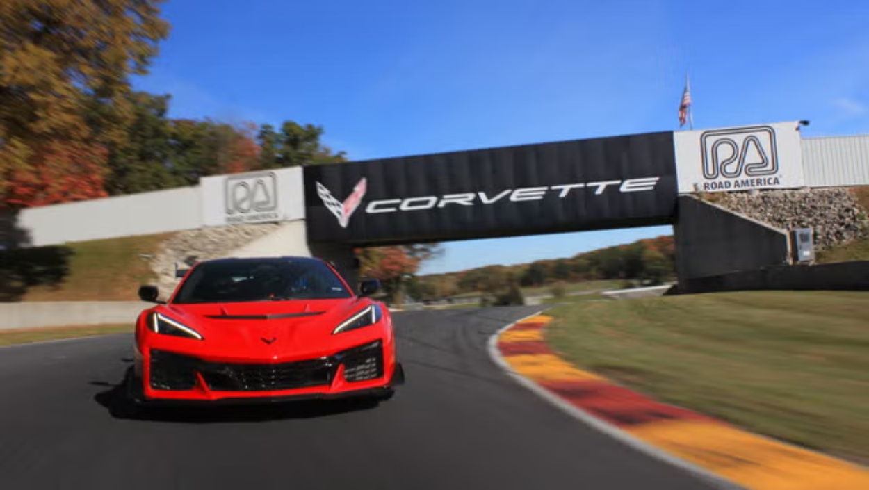 Chevrolet Corvette ZR1 2025 Pecahkan Rekor di Sirkuit