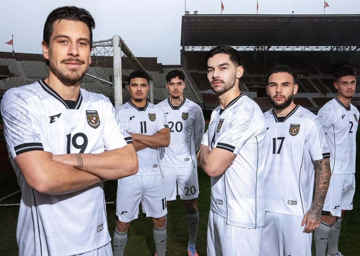 Erspo Resmi Rilis Jersey Tandang Timnas Indonesia, Dominasi Putih dengan Sentuhan Ornamen Garuda 