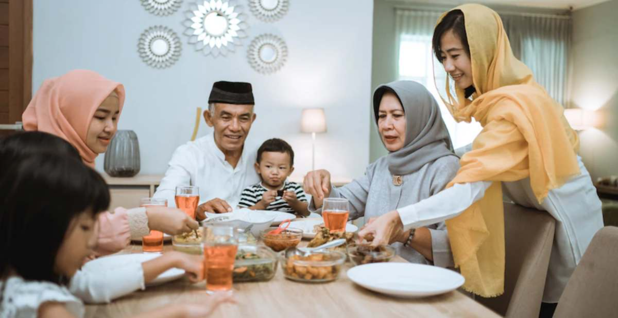 Fenomena ‘Balas Dendam’ Kuliner Saat Lebaran, Benarkah Berbahaya?