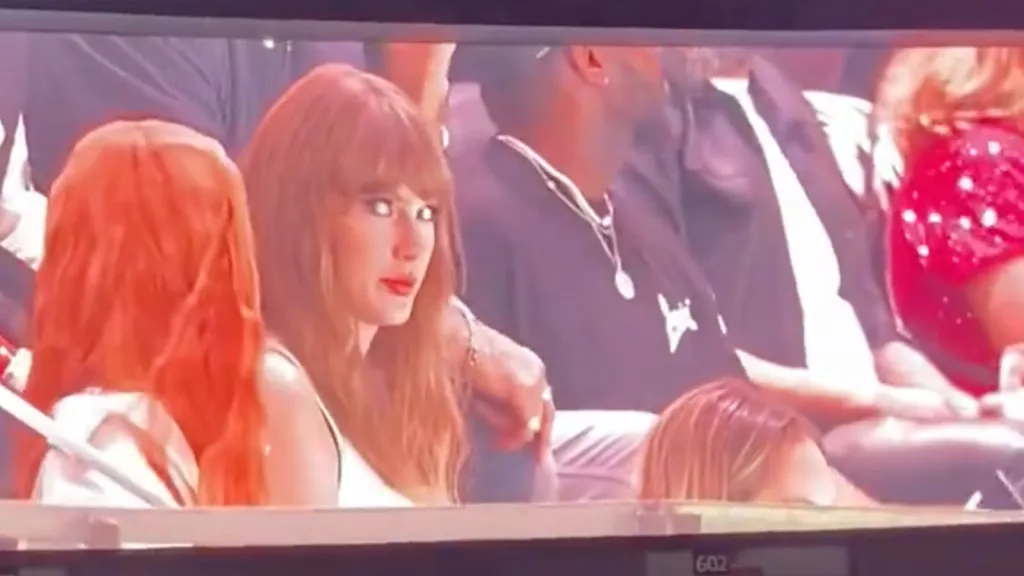 Heboh Taylor Swift Disoraki di Super Bowl, Ternyata Begini Kejadiannya