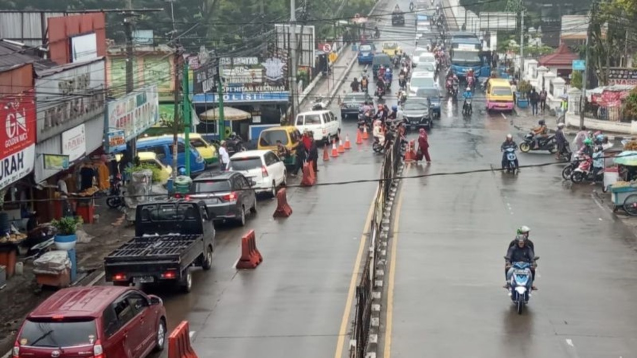Hentikan Operasional Angkot di Jalur Puncak-Cipanas, Gubernur Jabar Berikan Insentif Rp1,5 Juta per Supir