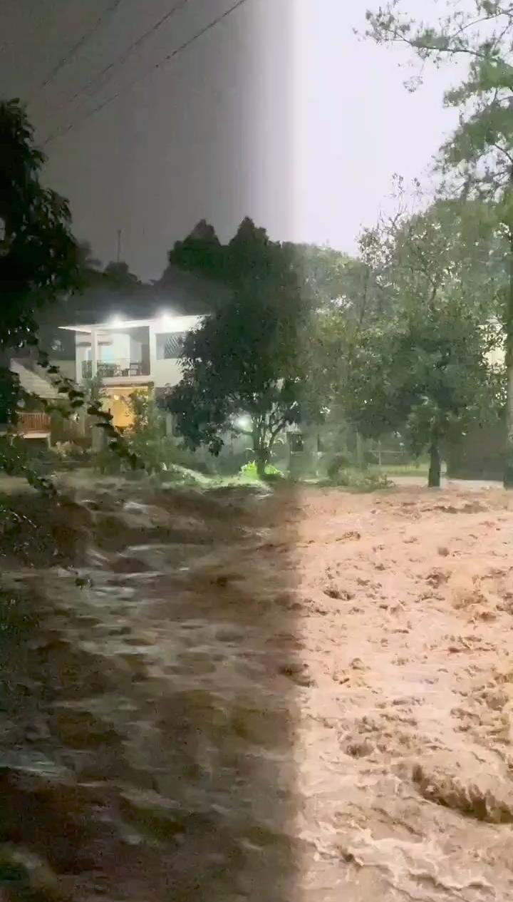Hujan Deras Picu Banjir Bandang di Cisarua Puncak Bogor, Warga Cemas!