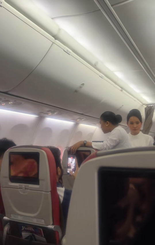 Ibu dan Anak Diturunkan dari Pesawat Batik Air Malaysia Akibat Tolak Kenakan Sabuk Pengaman