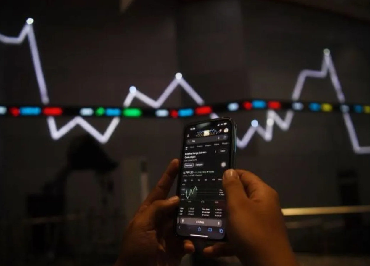 IHSG Diprediksi Menguat Jelang Libur Lebaran! Bursa Saham Asia & Wall Street Bergejolak