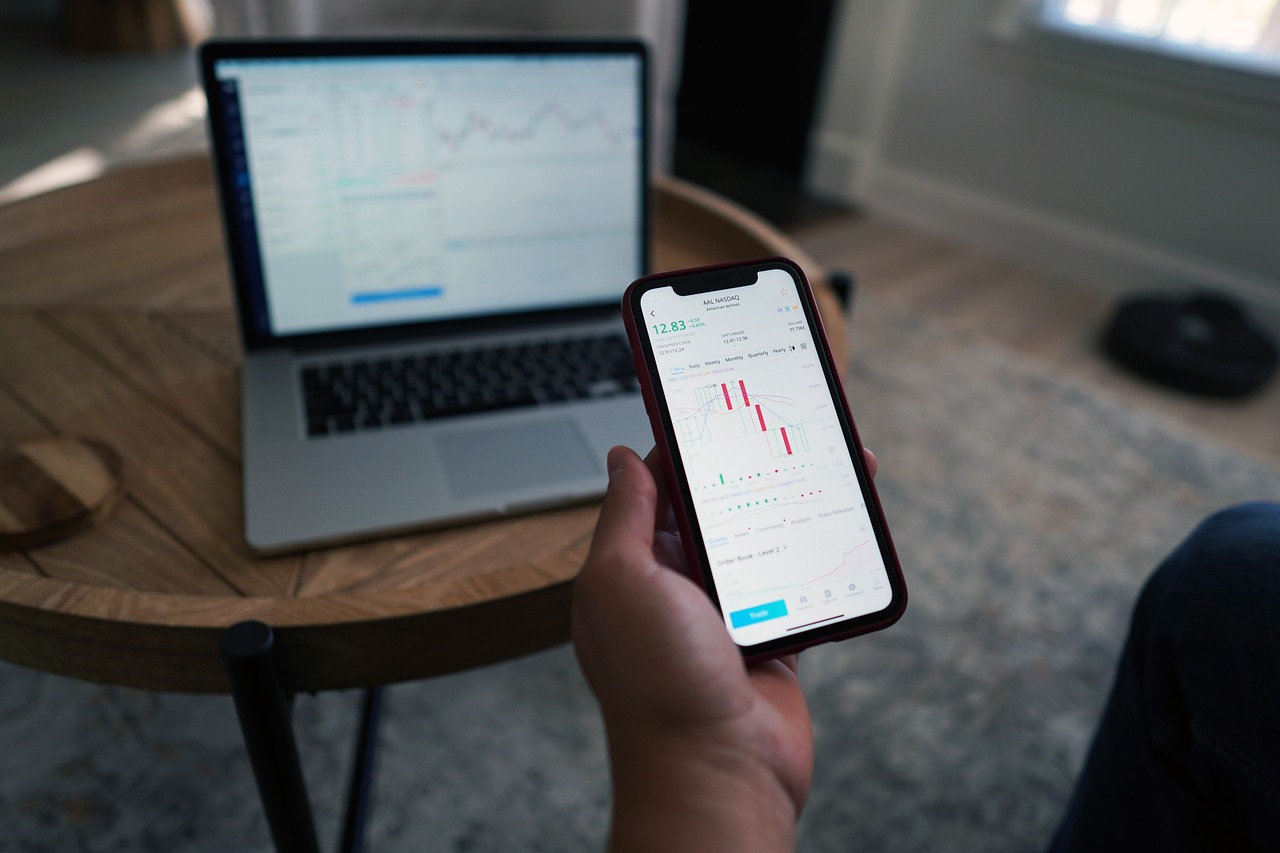 Investasi Saham vs Reksa Dana, Mana yang Lebih Menguntungkan?
