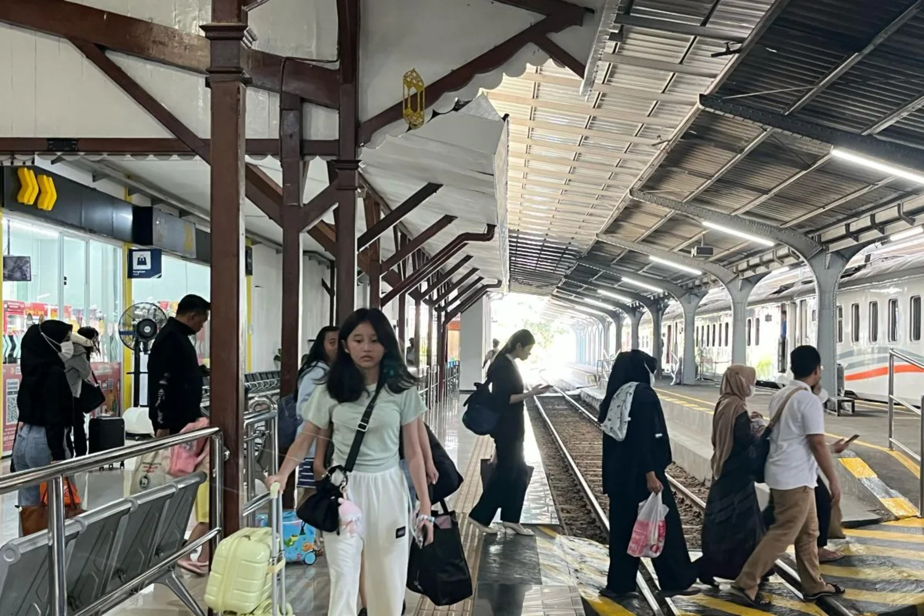 KA Mutiara Timur Tambahan Kembali Beroperasi Jelang Libur Panjang Paskah