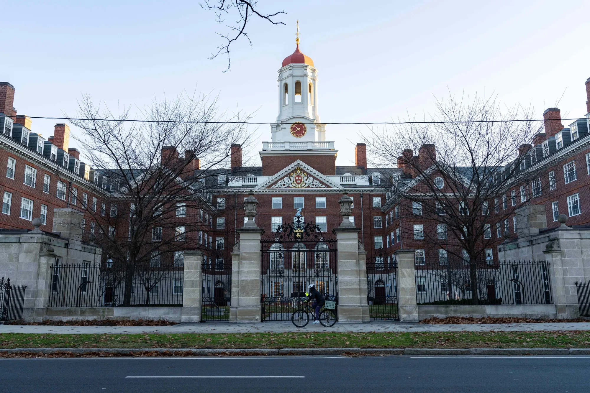 Keren! Harvard Gratiskan Biaya Kuliah Mahasiswa dari Keluarga Berpenghasilan di Bawah 200 Ribu Dolar