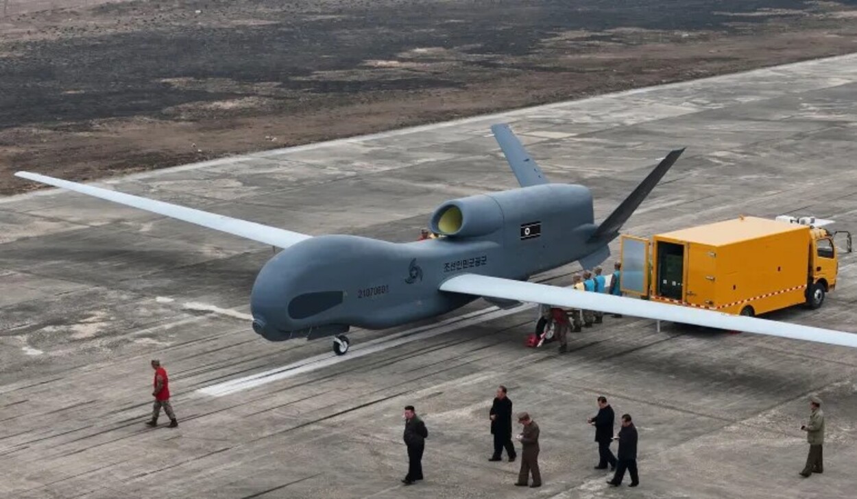 Kim Jong Un Awasi Langsung Uji Coba Drone AI, Korea Utara Perkuat Teknologi Militer