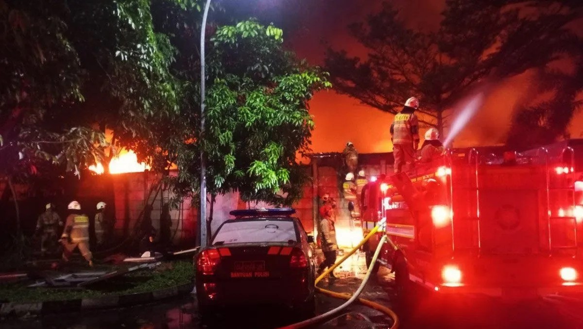 Kobaran Api di Kemayoran Hanguskan 543 Rumah, 1700 Warga Mengungsi