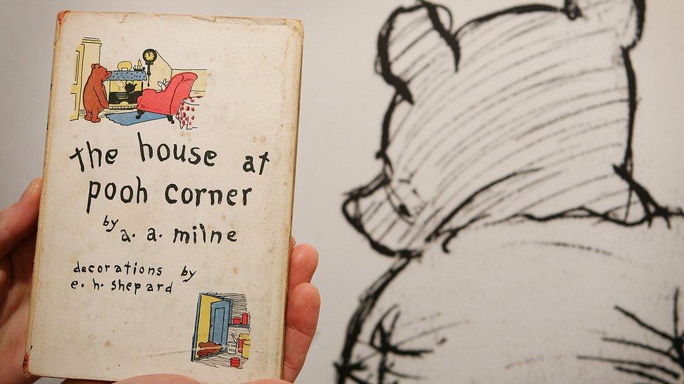 Koleksi Sekumpulan Surat dan Gambar Langka Winnie The Pooh Akan Dilelang