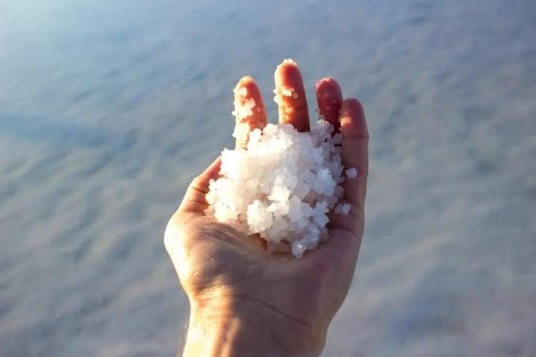 Manfaat Garam Laut Mati untuk Meredakan Gejala Eksim, Benarkah Efektif?