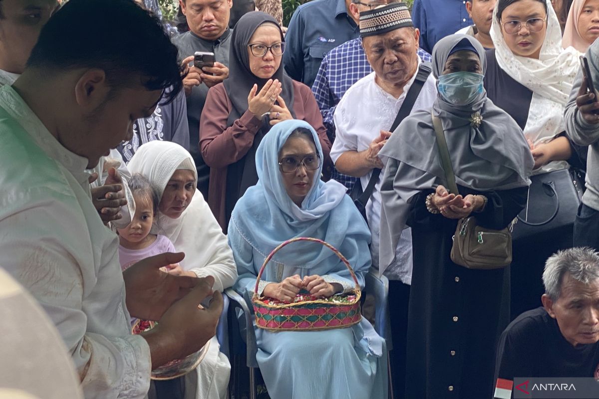 Mat Solar Berpulang, Rieke Diah Pitaloka Kenang Sosoknya yang Lucu dan Humoris