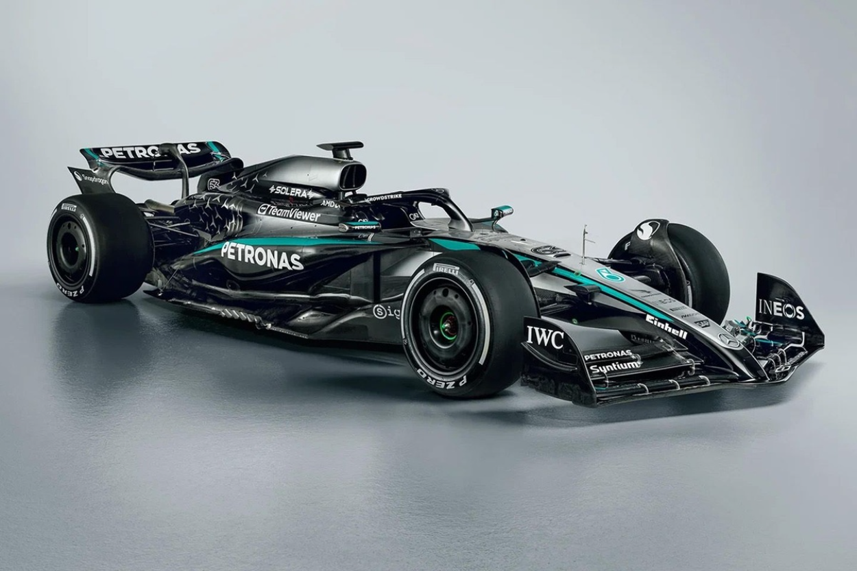 Mercedes Perkenalkan Mobil F1 W16 2025 Jelang Uji Coba di Bahrain