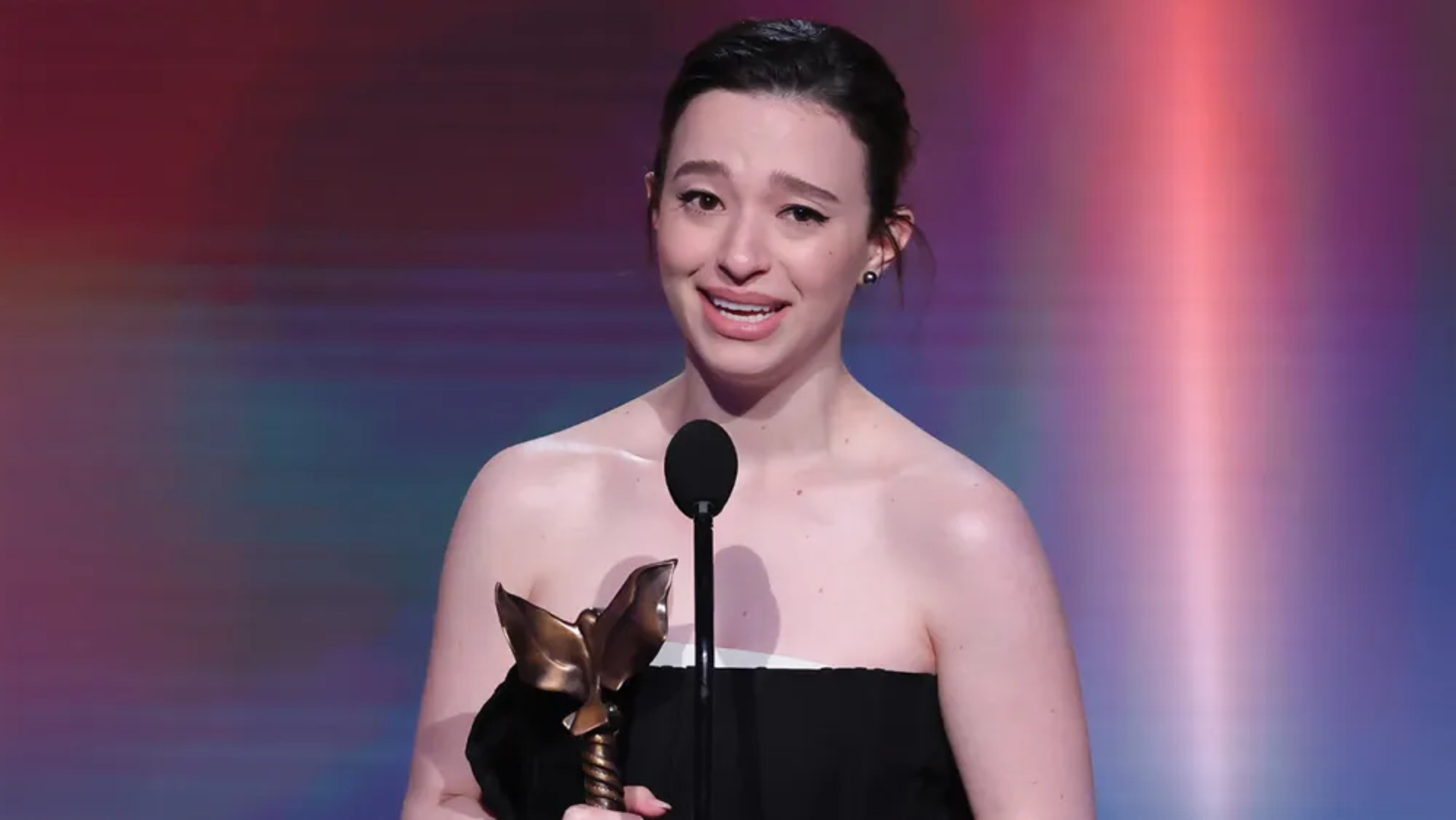 Mikey Madison Raih Penghargaan Bergengsi di Independent Spirit Awards 2024 untuk 'Anora'