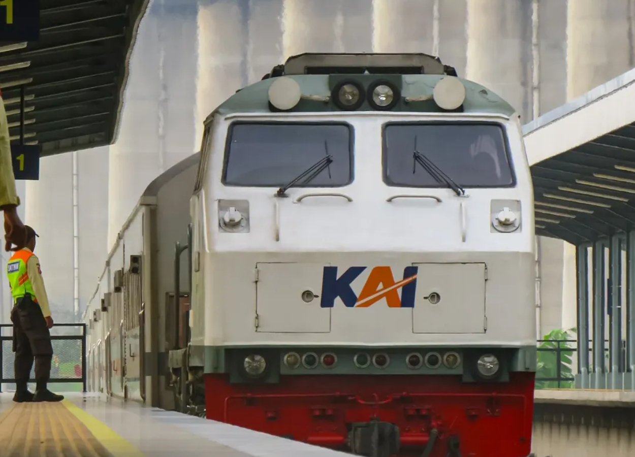 Mudik Lebaran 2025 Membludak! Ini 10 Rute Kereta Paling Diburu Versi KAI