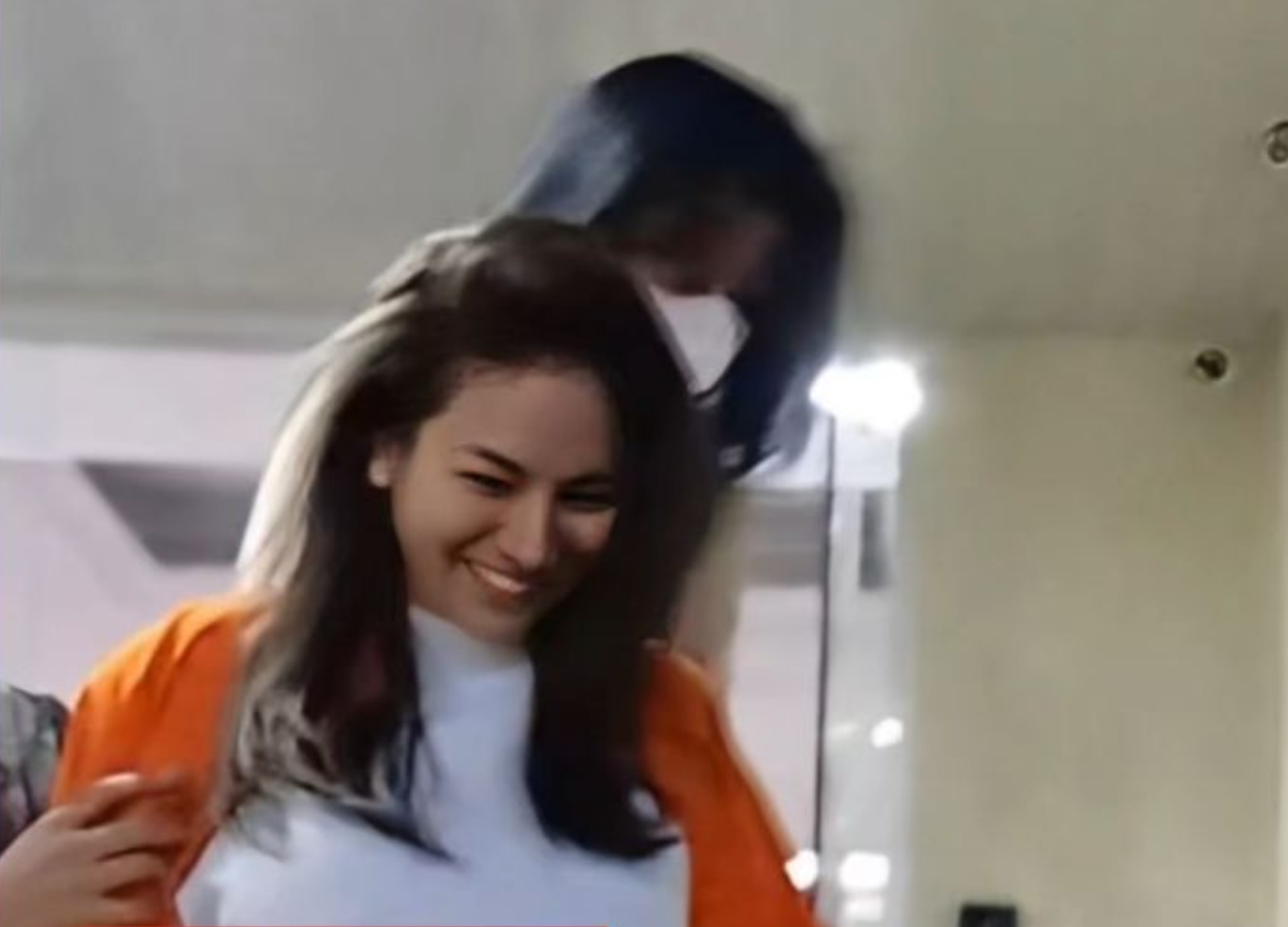 Nikita Mirzani Terancam Rayakan Idul Fitri Pakai Baju Oranye!