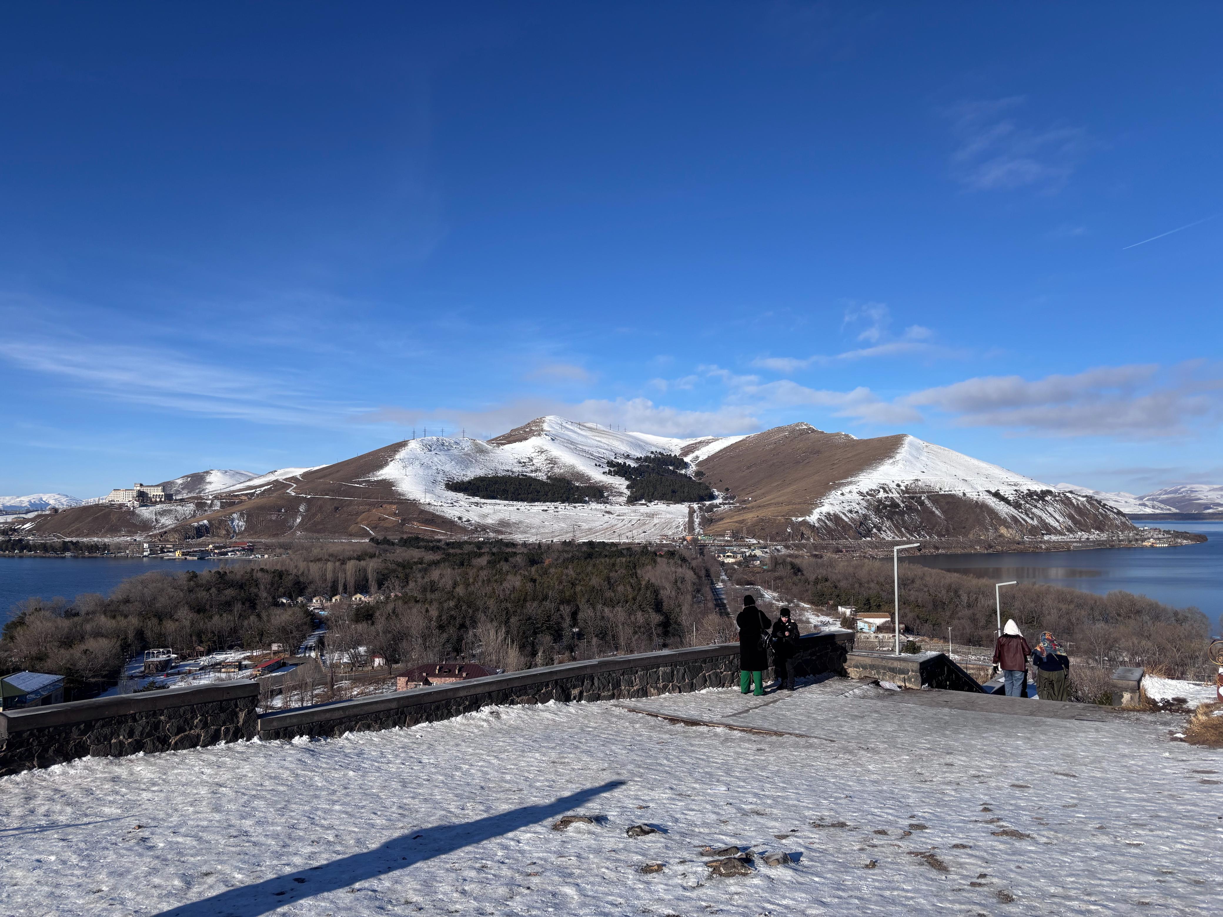 Pesona Danau Sevan, Destinasi Alam Epik di Pegunungan Armenia