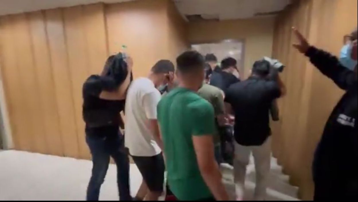Polisi Grebek Pesta Seks Gay di Hotel Kuningan Jaksel, 56 Pria Diamankan, 3 Jadi Tersangka