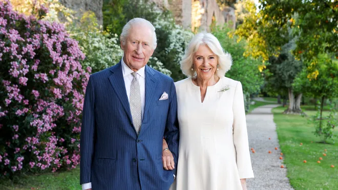 Rayakan 20 Tahun Pernikahan, Raja Charles III dan Ratu Camilla Tampil Mesra di Italia