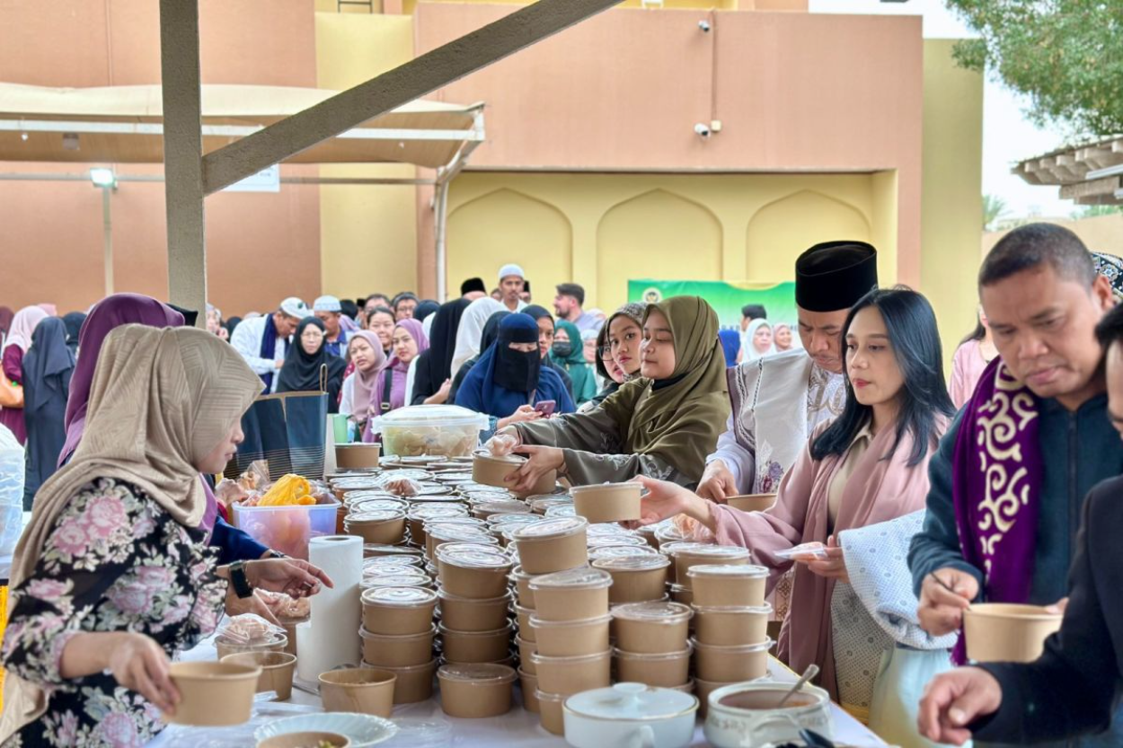 Ribuan WNI di Arab Saudi Rayakan Idul Fitri di KBRI Riyadh dengan Penuh Kehangatan