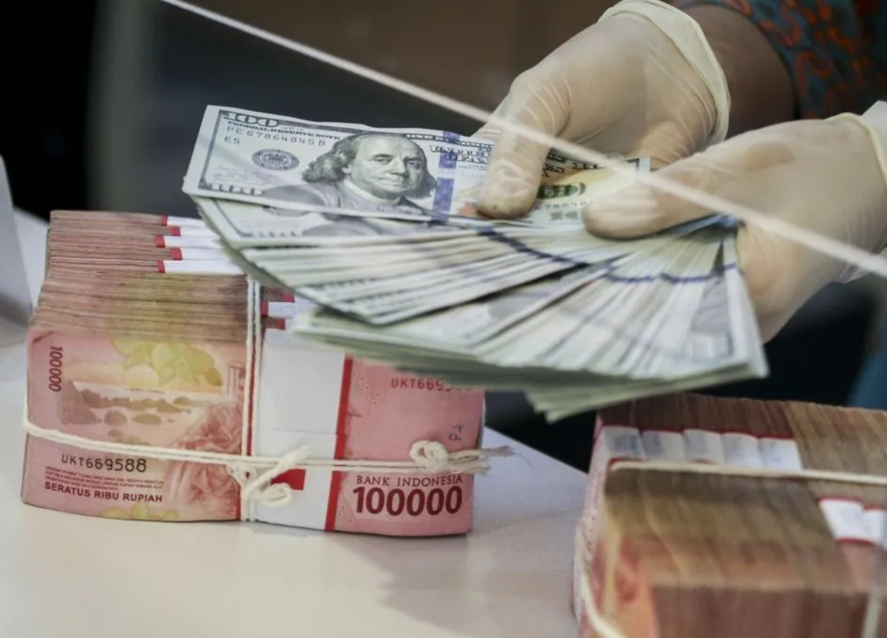 Rupiah Menguat di Tengah Pelemahan Kepercayaan Konsumen AS
