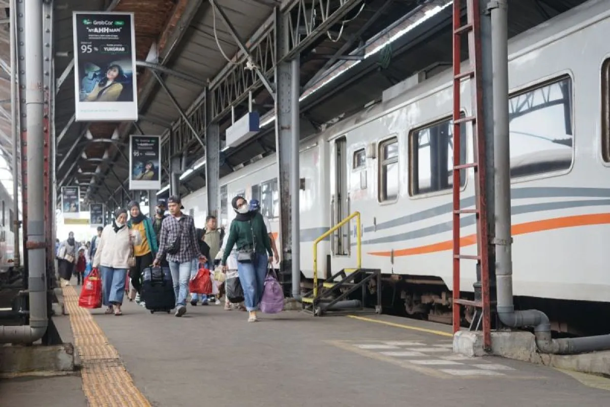 Sejumlah 758 Ribu Warga Mudik dari Jakarta Naik Kereta, Baru 514 Ribu yang Balik!