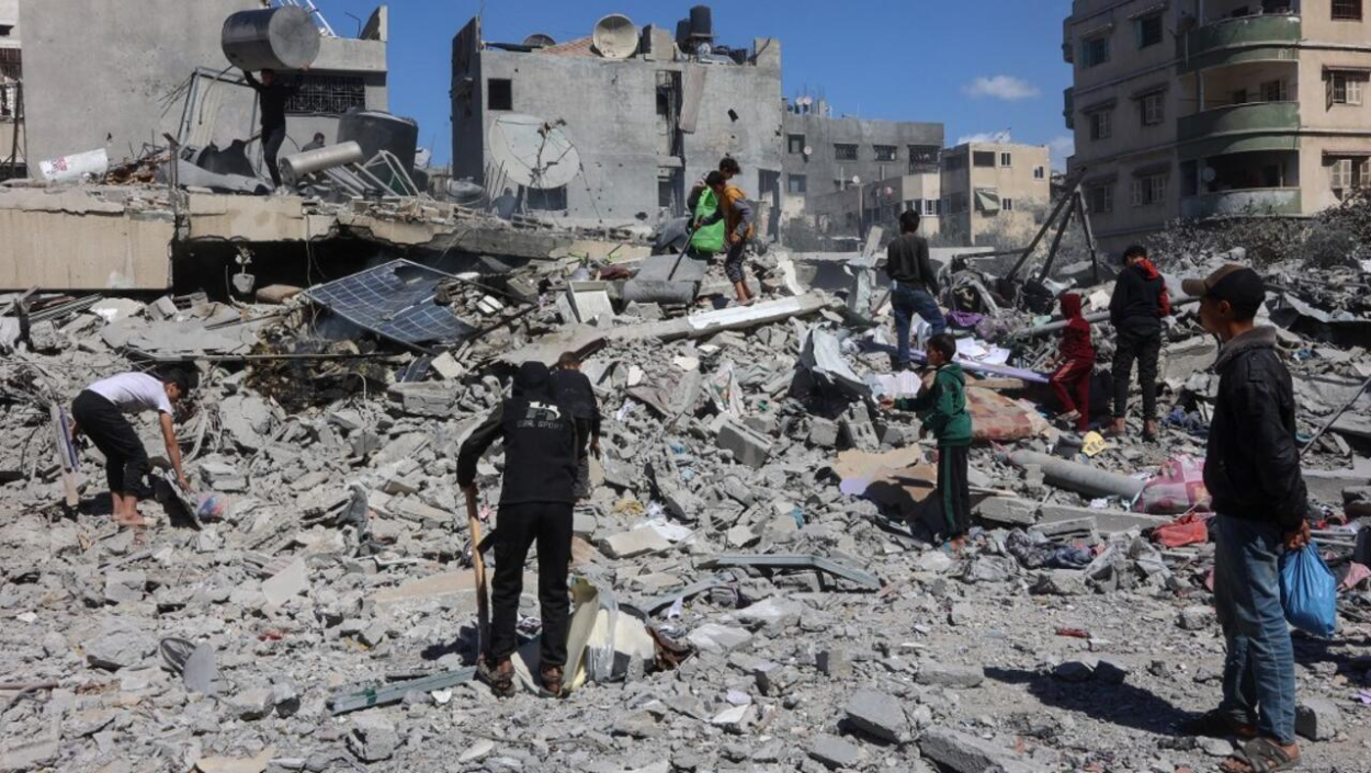 Serangan Udara Israel di Rumah Sakit Gaza Tewaskan Lima Orang, Termasuk Pemimpin Hamas