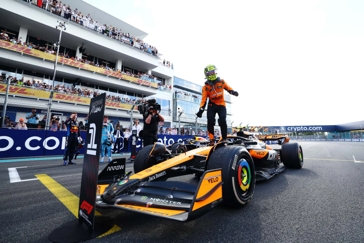 Strategi Ban McLaren Mengubah Peta Persaingan di Formula 1