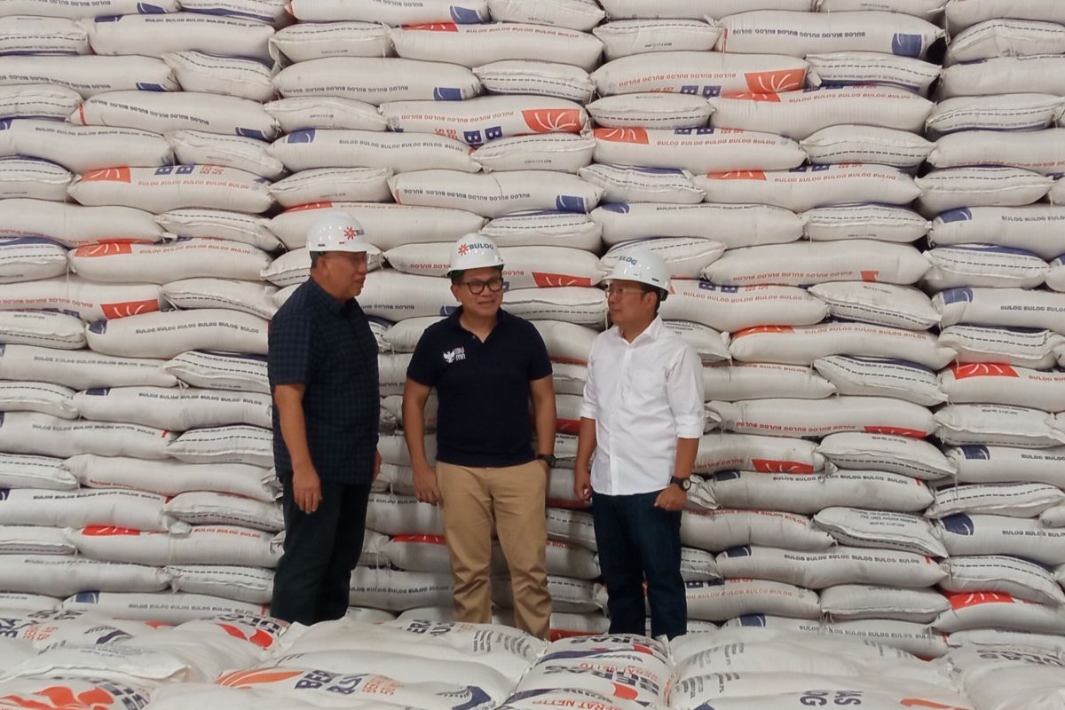 Sudah Saatnya Ada Audit Lengkap Tentang Manajemen Stok Beras di Gudang Bulog