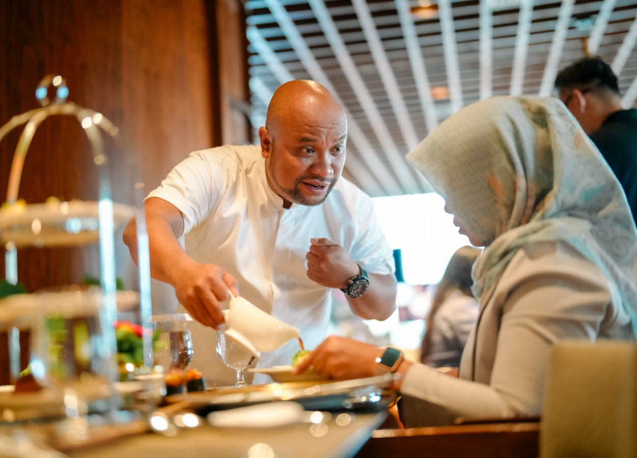 Timeless Light of Tradition: Ramadan Penuh Makna di JHL Solitaire Gading Serpong
