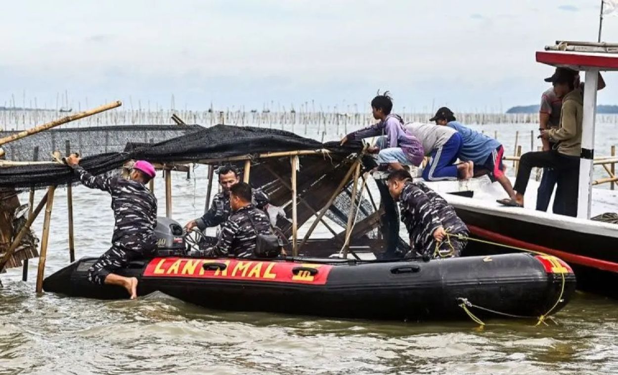 TNI AL Bongkar Pagar Laut di Tangerang, Tarketkan 2 Kilometer per Hari