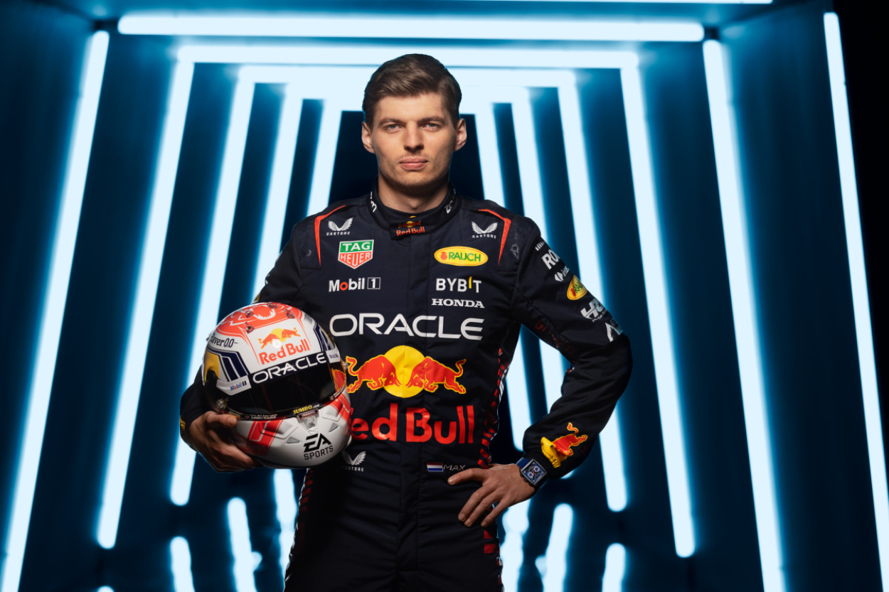 Verstappen Tunjukkan Ketidakpuasan setelah Red Bull Gantikan Lawson dengan Tsunoda