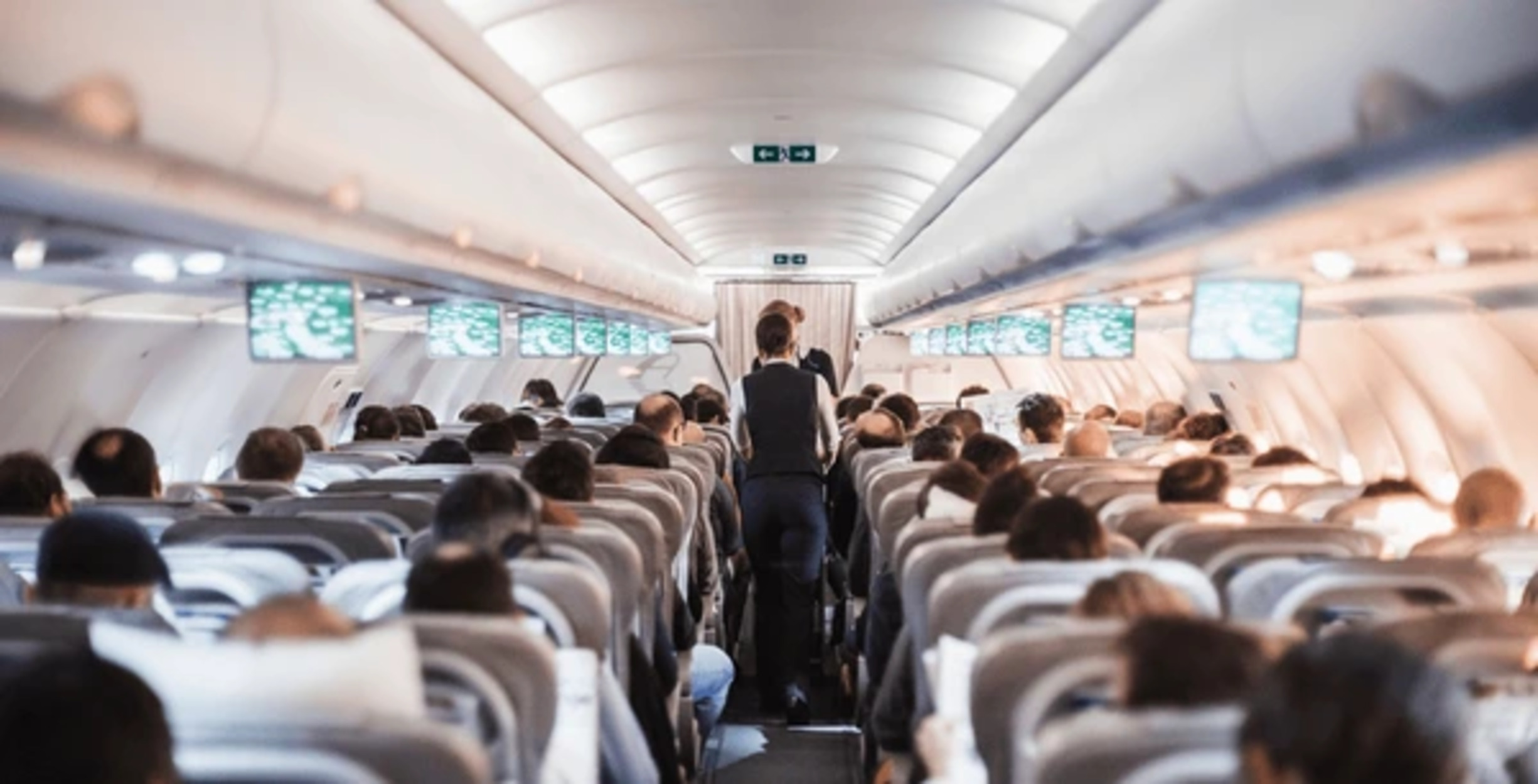 Viral! Penumpang Kedapatan Merokok Elektrik di Kabin Garuda Indonesia